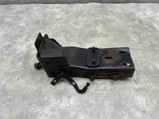 Кронштейн подножки левый Foton Auman, H4845011907A0