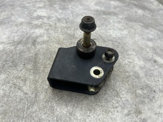 Кронштейн задней подушки кабины Foton Auman, H4502B01015A0