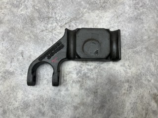 Кронштейн передней рессоры левый Sitrak C7H, WG9925522138