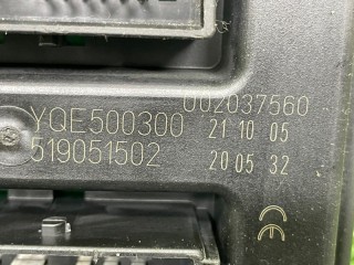 Блок предохранителей салонный, ориг. номер YQE500300, Land Rover Discovery 3 2004-2009