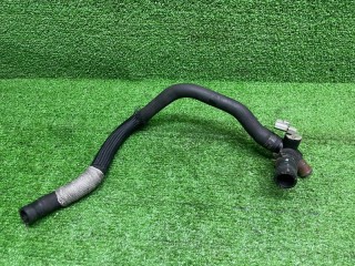 Патрубок системы охлаждения Land Rover Discovery 3 2004-2009