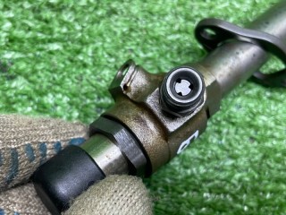 Форсунка топливная, ориг. номер LR006495, Land Rover Discovery 3 2004-2009