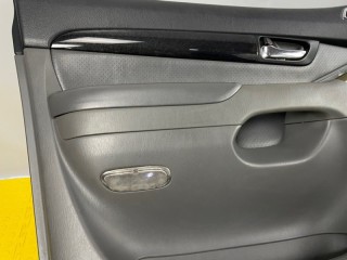 Обшивка двери передняя левая, ориг. номер 6762060E31B0, Toyota LAND CRUISER PRADO 120 2007-2009