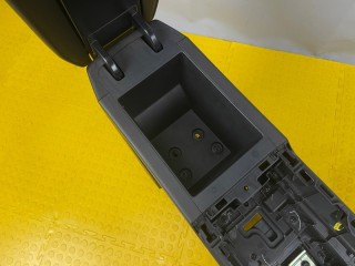 Подлокотник, ориг. номер 66000043883742, Geely Coolray 2019-2024