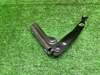 Петля капота правая, ориг. номер 654007102R, Renault Duster 2015-2021