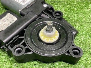 Моторчик стеклоподъемника передний левый, ориг. номер 6600005318, Geely Coolray 2019-2024