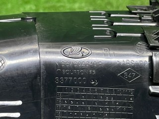 Дефлектор воздушный, ориг. номер 687602640R, Lada XRAY 2015-2026