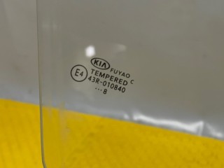 Стекло двери передней правой, ориг. номер 82420H0000, Kia Rio 4 2017-2020