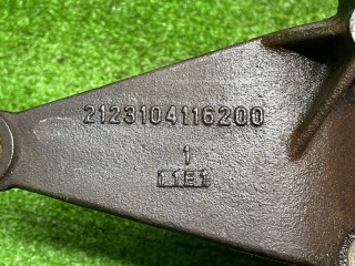 Кронштейн компрессора кондиционера, ориг. номер 2123104116200, Chevrolet Niva 2009-2020