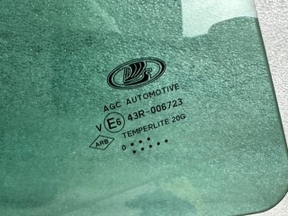 Стекло двери задней правой, ориг. номер 823007313R, Lada XRAY CROSS