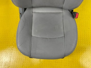 Сиденье переднее правое, ориг. номер 8827026600YHD, Hyundai Santa Fe Classic SM