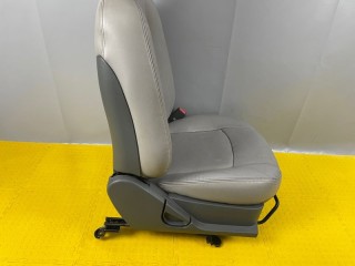 Сиденье переднее правое, ориг. номер 8827026600YHD, Hyundai Santa Fe Classic SM