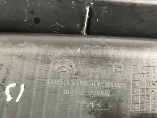 Планка под лобовое стекло правая, ориг. номер 8616126000, Hyundai Santa Fe Classic SM