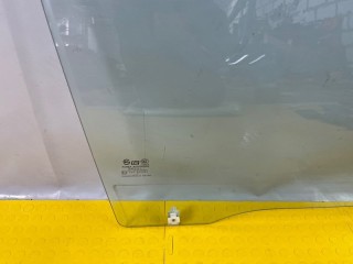 Стекло двери передней правой, ориг. номер 8242126000, Hyundai Santa Fe Classic SM