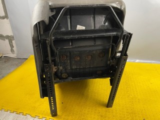 Сиденье переднее правое, ориг. номер 7H0881618F, Volkswagen Transporter T5 2002-2009