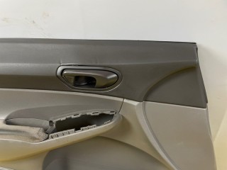 Обшивка двери передняя левая, ориг. номер 83553SNKR42ZA, Honda Civic 4D 2008-2012