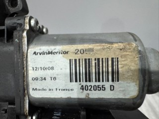Моторчик стеклоподъемника передний левый, ориг. номер 824501H010, Kia Ceed 2006-2010