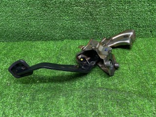 Педаль сцепления, ориг. номер 46910SNVY01, Honda Civic 4D 2008-2012