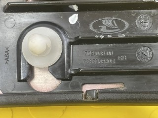 Молдинг крыши правый, ориг. номер 738526920R, Lada XRAY 2015-2026