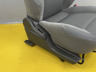 Сиденье переднее правое, ориг. номер 52072984, Chevrolet Cobalt 2011-2016