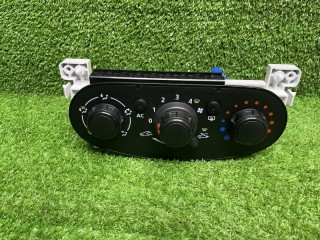 Блок управления отопителем Renault Logan 2 2012-2018, МКПП, 275106734R