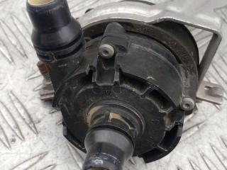 насос антифриза дополнительный, ориг. номер A0005004386, Mercedes-Benz C W205 [рестайлинг] 2018-2023