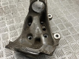 кулак передний правый, ориг. номер 31216858312, 31216858311, BMW 4 F32/F33 2013-2017