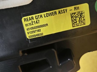 обшивка отсека багажника правая, ориг. номер 85702147, Chevrolet Equinox EV 1 поколение 2024-2026