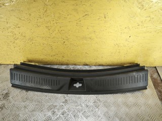 накладка внутренняя на заднюю панель кузова, ориг. номер 42484906, Buick Encore GX 1 поколение 2019-2023