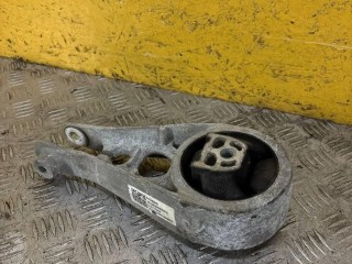 подушка крепления КПП, ориг. номер 84146942, Chevrolet Equinox 3 поколение 2017-2021