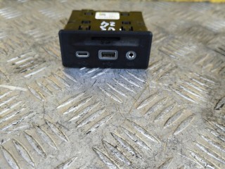 разъем AUX / USB Chevrolet Equinox 3 поколение 2017-2021, 13529861