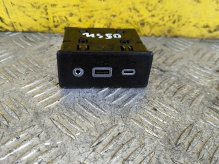 разъем AUX / USB Chevrolet Equinox 3 поколение [рестайлинг] 2021-2024, 13529865