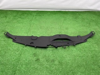 Накладка на панель радиатора, ориг. номер 53295-33040, Toyota Camry V40 2004-2006