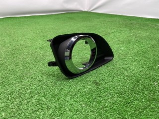 Рамка противотуманки передняя правая, ориг. номер 5203033030, Toyota Camry V40 2006-2009