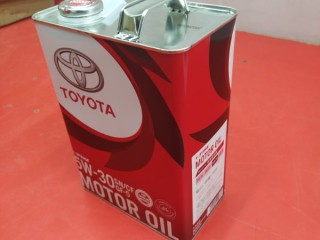 Масло моторное, ориг. номер 0888010705, Toyota