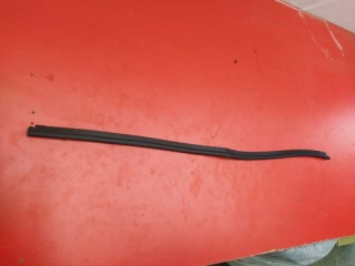 Резинка на бампер передняя, ориг. номер 53395-12050, Toyota Corolla E150 2006-2010