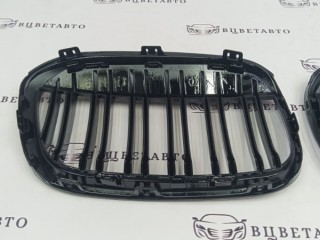 Решетка радиатора передняя, ориг. номер 51117354824, BMW Х1