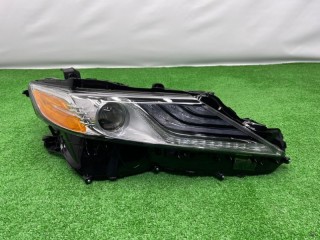 Фара передняя правая, ориг. номер 8118533D70, Toyota Toyota Camry 70 75