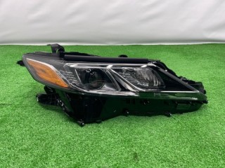 Фара передняя правая, ориг. номер 8928888818, Toyota Toyota Camry 70 75