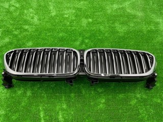 Жалюзи решетки передние, ориг. номер 51137497281, BMW 5 G30 2016-2020