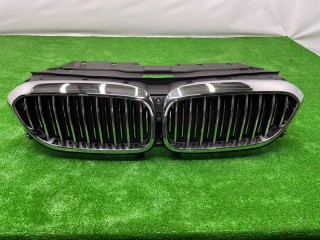 Жалюзи решетки передние, ориг. номер 51137497281, BMW 5 G30 2016-2020