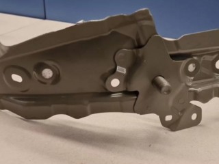 Кронштейн лонжерона передний правый, ориг. номер 5370333060, Toyota Camry 70/75 2017-2021