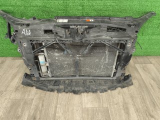 передняя панель (телевизор) Mazda 3 1 поколение 2003-2006