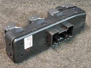 блок управления стеклоподъемниками передней левой, ориг. номер 84512940, Buick Envista 1 поколение 2022-2026