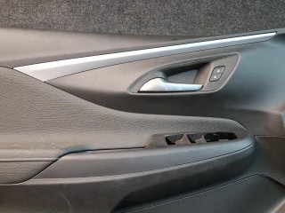обшивка двери передней левой, ориг. номер 42869036, Buick Envista 1 поколение 2022-2026
