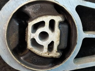 подушка крепления КПП, ориг. номер 60005917, Buick Envista 1 поколение 2022-2026