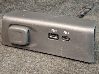 разъем AUX / USB, ориг. номер 13549941, Buick Envista 1 поколение 2022-2026