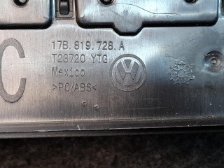 дефлектор обдува салона центральный, ориг. номер 17B819728A, Volkswagen Jetta 7 поколение 2018-2022