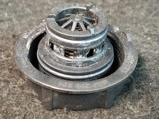 крышка (пробка) расширительного бачка, ориг. номер DG938101AA, 815336284, Ford Bronco Sport 1 поколение 2020-2024