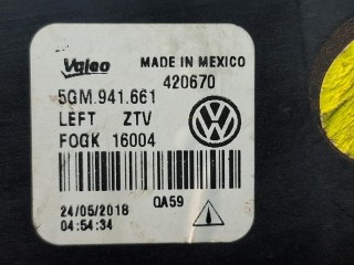 фара противотуманная левая, ориг. номер 5QM941661, Volkswagen Jetta 7 поколение 2018-2022